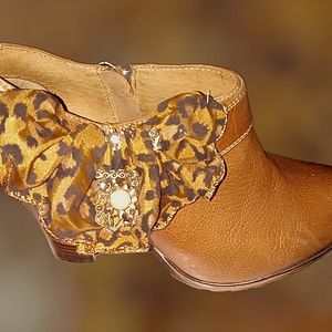 Brand new never worn booties 8 1\2